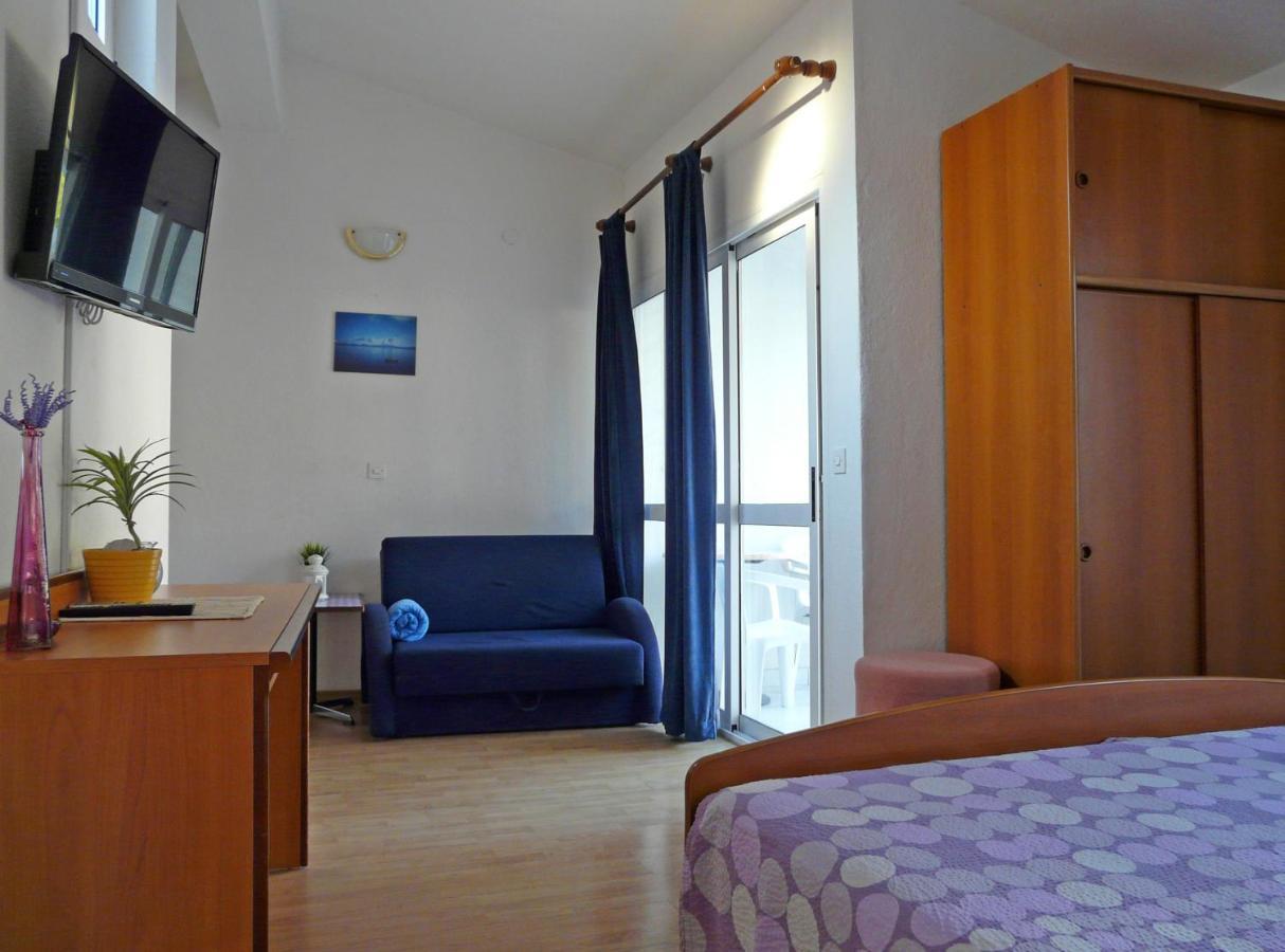 Apartments By The Sea Drvenik Donja Vala, Makarska - 6756 Exteriör bild